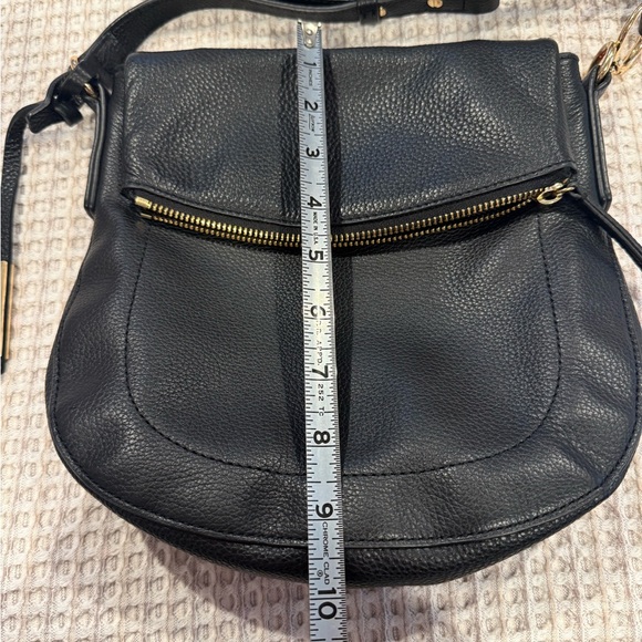 Vince Camuto crossbody leather bag! - Picture 6 of 7